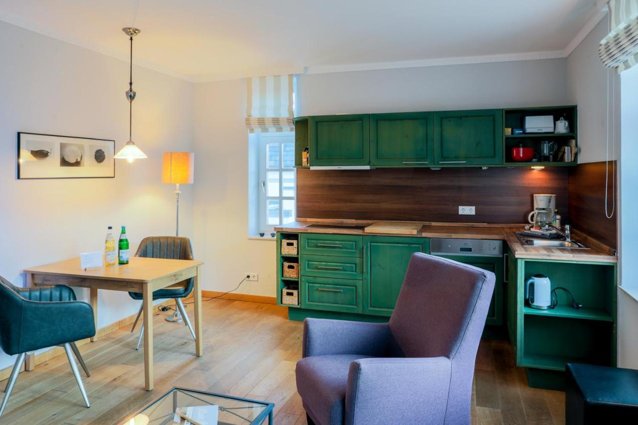 Villa Friedericia, Wohnung 3-Hochparterre Links Wyk auf Foehr Luaran gambar