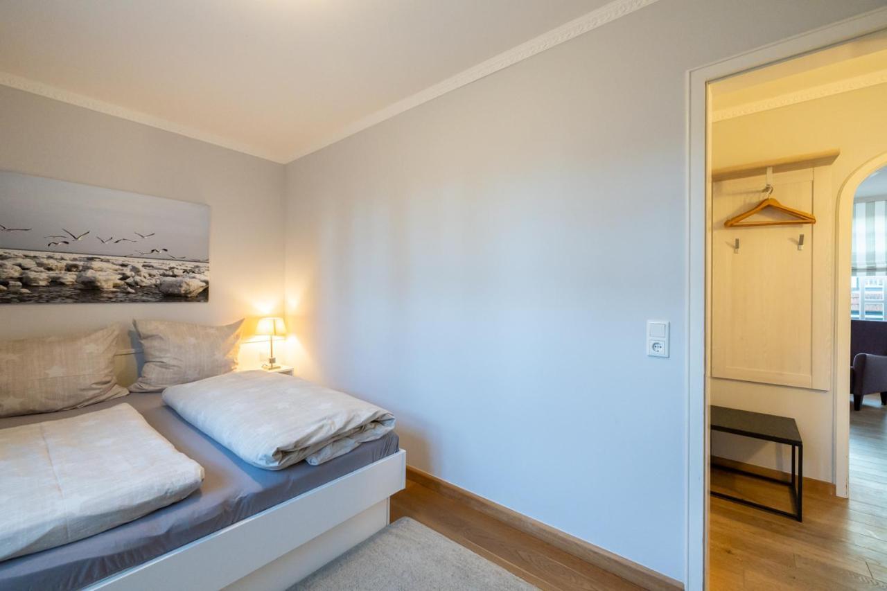 Villa Friedericia, Wohnung 3-Hochparterre Links Wyk auf Foehr Luaran gambar